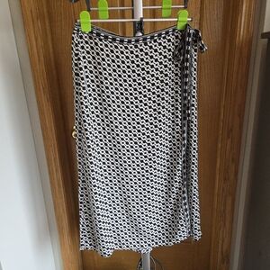 Max Studio Size XL, Black and White Patterned Women's Skirt